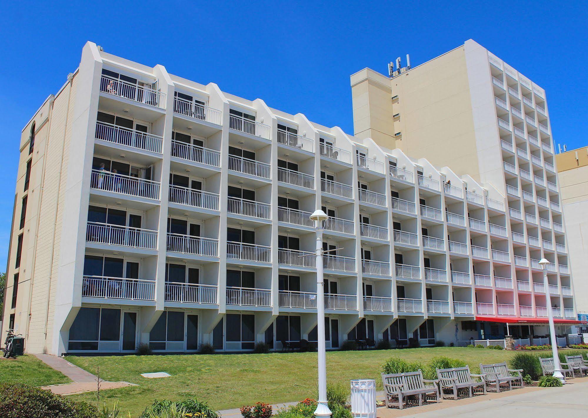 Ocean Sands Resort, Oceanfront, Virginia Beach By Vacatia Exterior photo